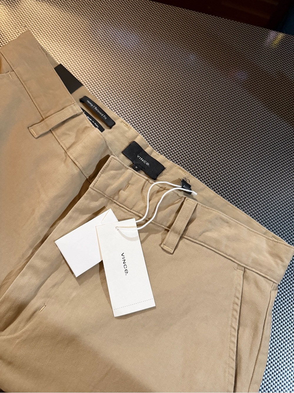 NWT Vince. Henry Men’s Beige Relaxed Fit Straight Leg Cargo Twill Pants 31 $295